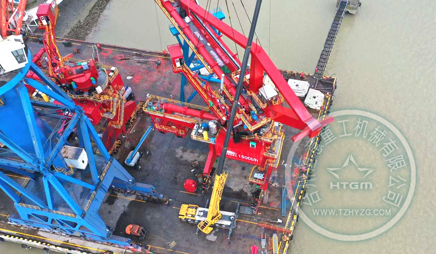 1500t/h螺旋卸船機即將整裝發(fā)運(圖2) 1500t/h螺旋卸船機即將整裝發(fā)運(圖2)